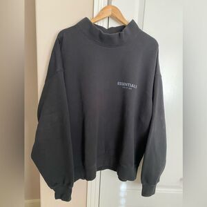 ESSENTIALS mockneck sweater